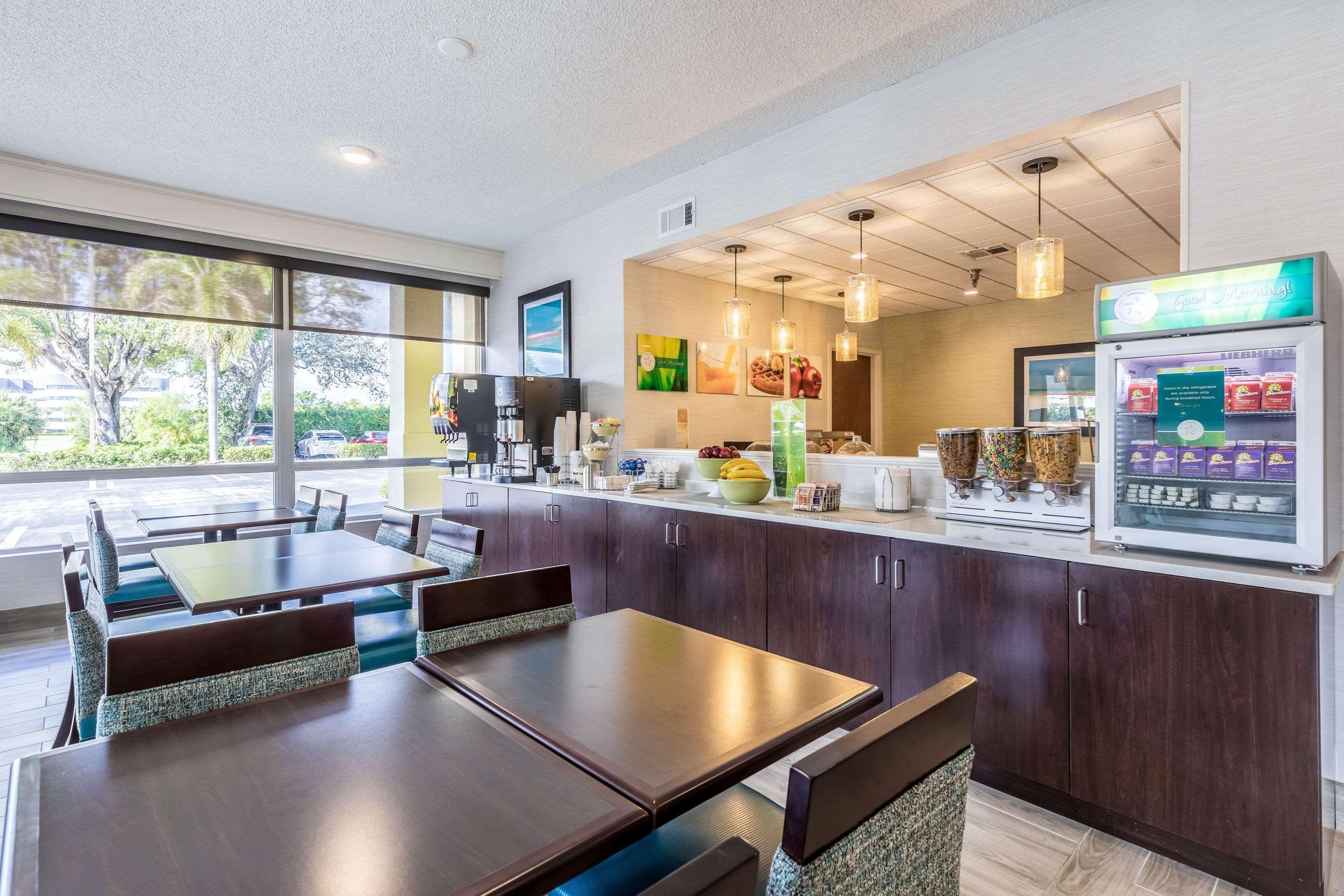 Quality Inn Palm Beach International Airport West Palm Beach Eksteriør billede