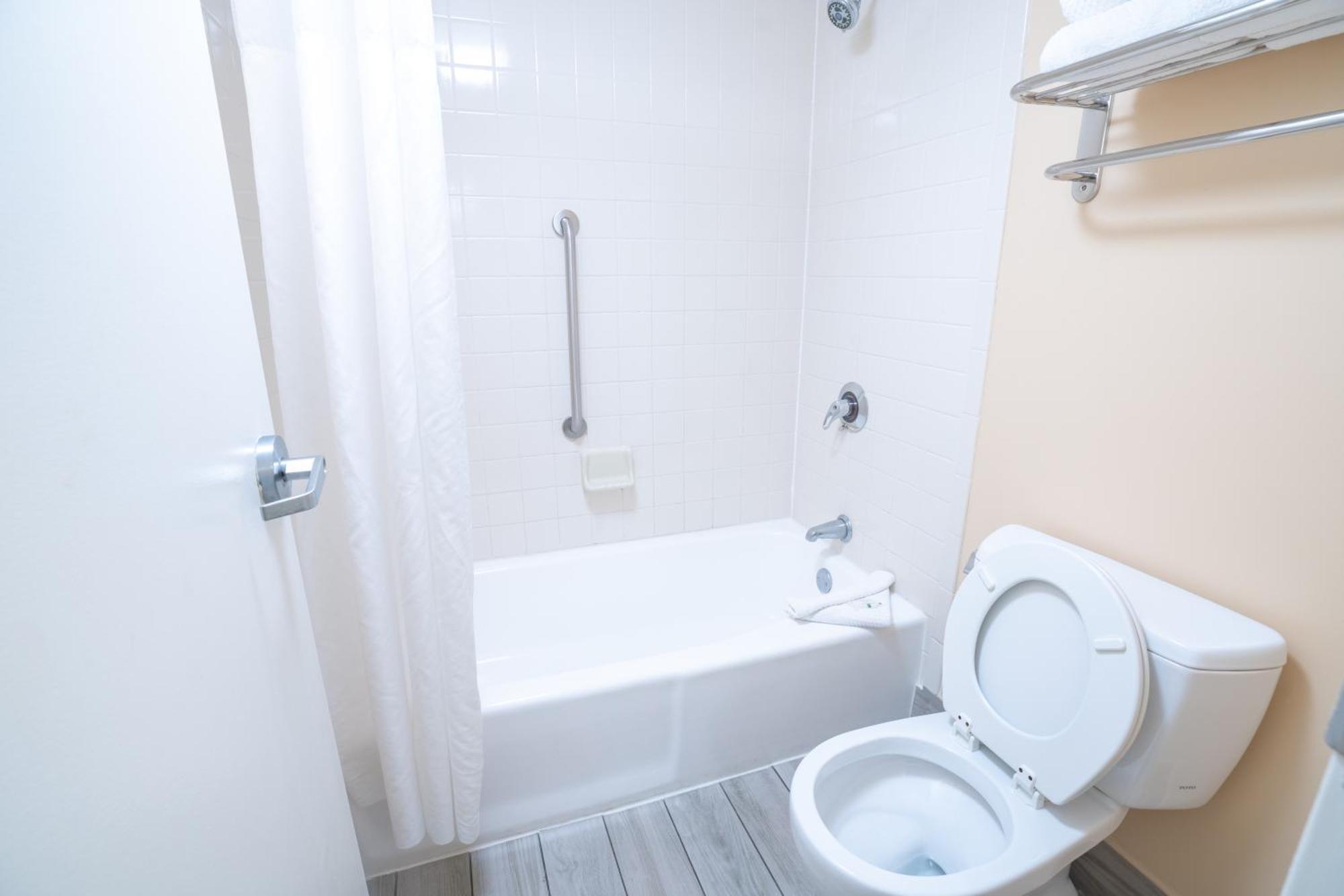 Quality Inn Palm Beach International Airport West Palm Beach Eksteriør billede